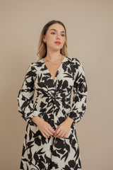 Antonia black & white